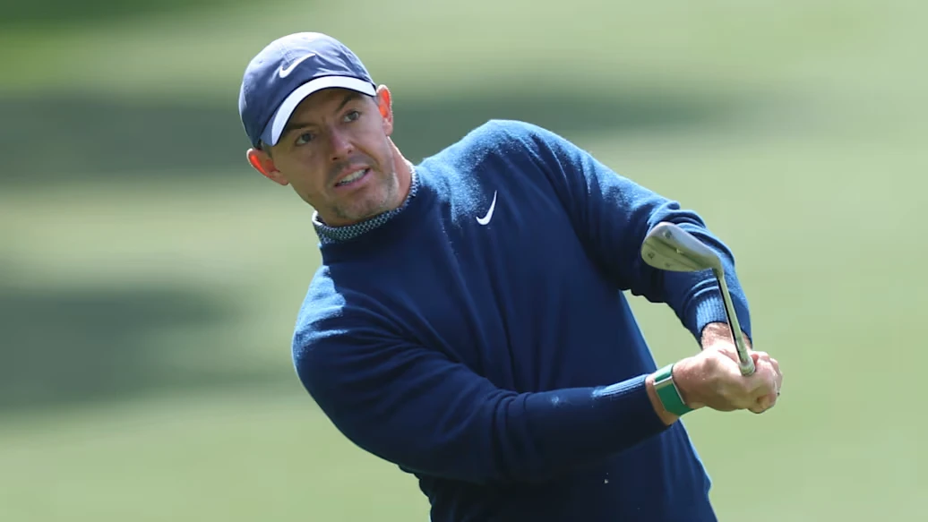 Rory McIlroy shares Masters lead despite "hand shaking" with first-tee nerves